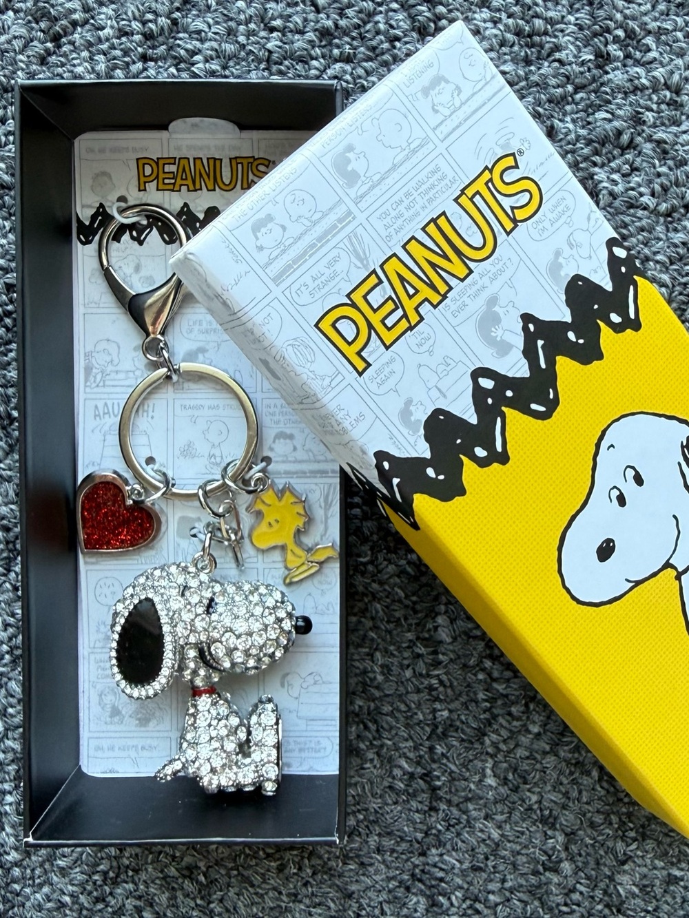 Peanuts Snoopy Bling Rhinestone Clip-On Bag Charm Keychain Woodstock & Heart NIB